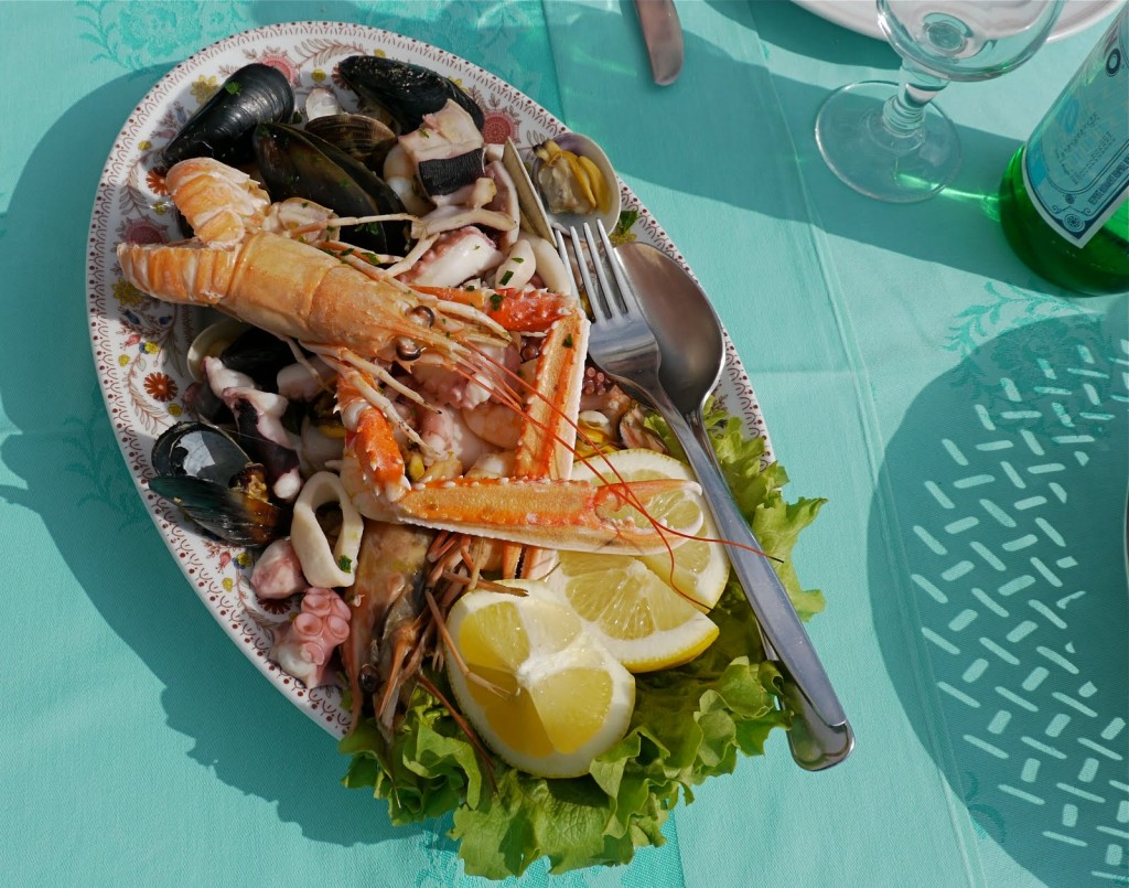 Salata de fructe de mare, destinatie culinara Italia