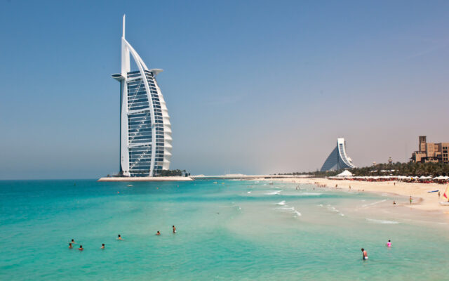 oferta speciale vacanta 1 mai,plaja Dubai