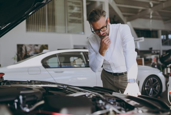 Ce verificări trebuie să faci la mașină înainte de o călătorie lungă? 