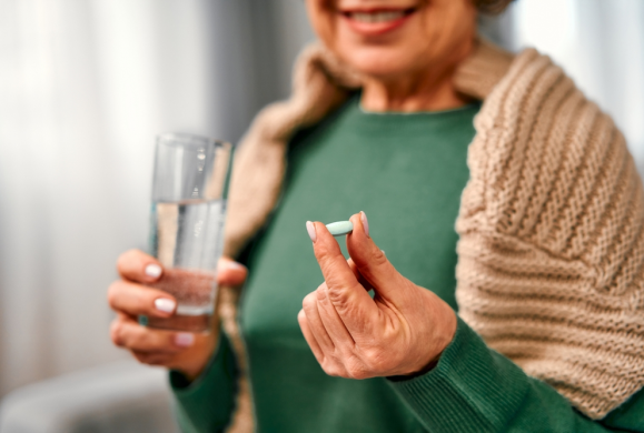 Ce supliment alimentar este recomandat în menopauză pentru a ajuta  să-ți recapeți energia în călătorii? Ghid în 6 pași pentru femei 40+